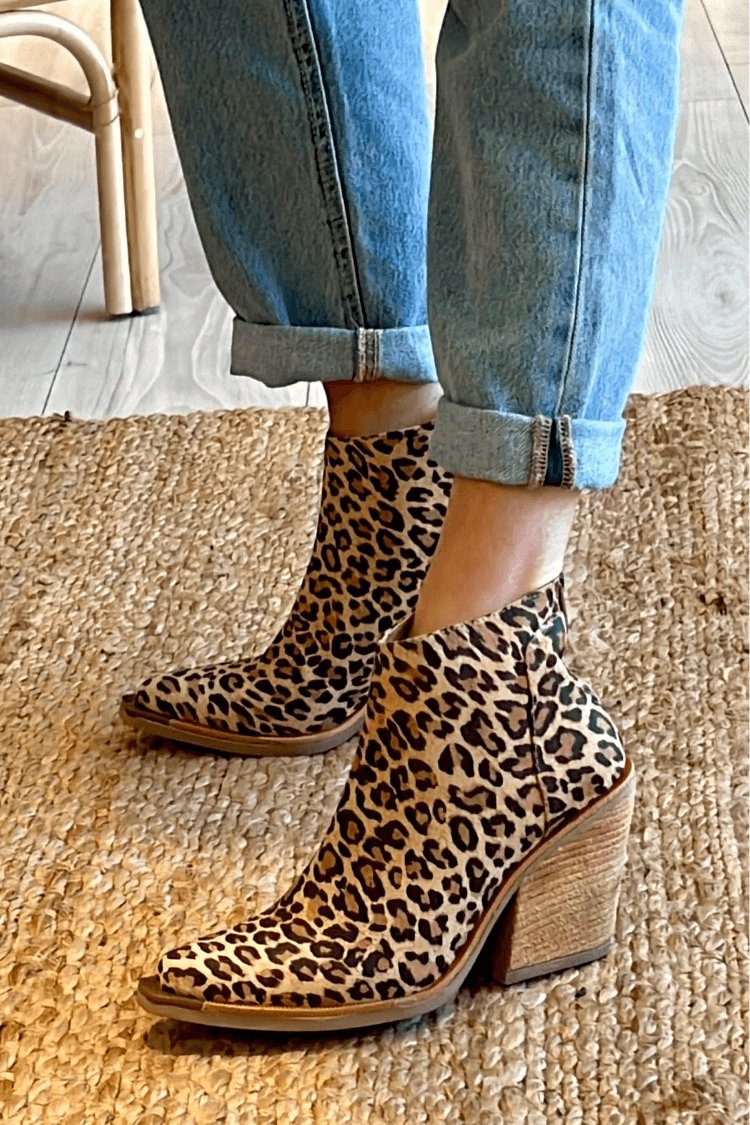 Cowboy Boots Pointed Toe Leopard Print Western Ankle Boots
