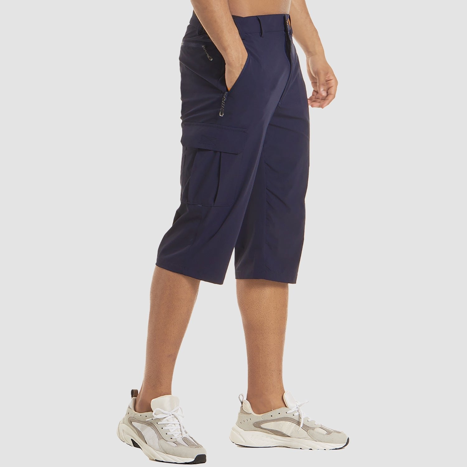 Men's Knee-Length Cargo Shorts with Multiple Pockets