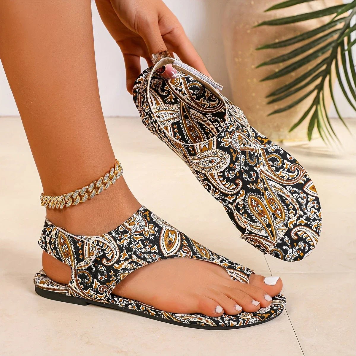 Women's Bohemian Toe-Loop Comfort Sandals Mandala Print Flat