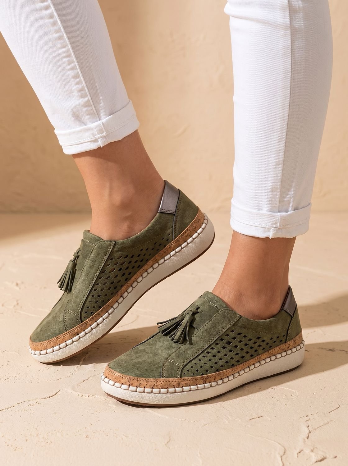 Women's Breathable Slip-On Loafers Tassel Cutout Suede Sneakers - Green