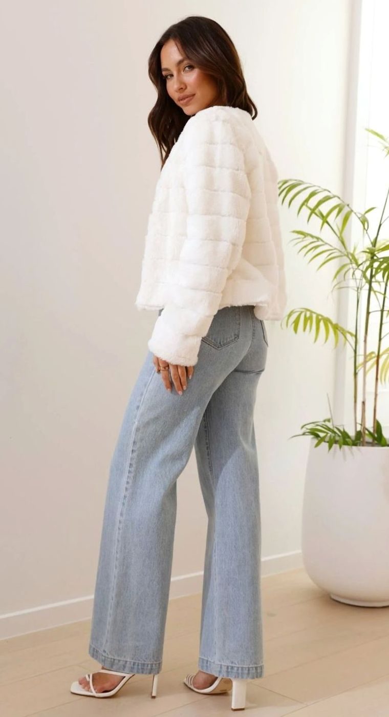 Women's Cropped Open-Collar Faux Fur Jacket