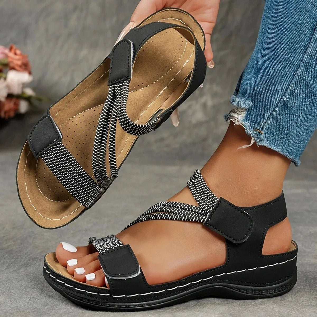 Women's Elastic Strap Adjustable Comfort Sandals Lightweight Cushioned Sole - Black