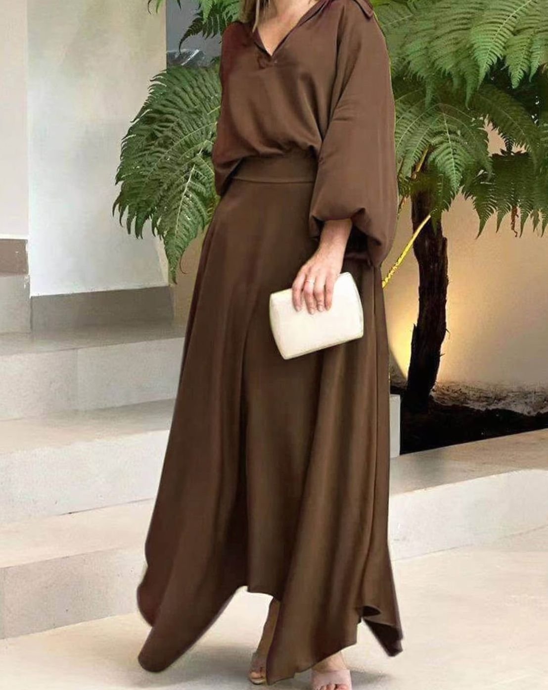 Women's Elegant V-Neck Batwing-Sleeve Flowy Maxi Dress - Brown
