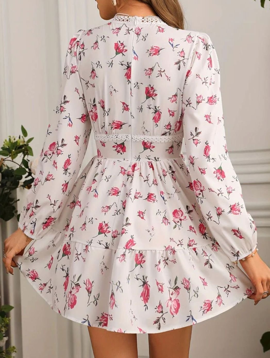 Women's Floral V-Neck Ruffle Lantern-Sleeve Mini Dress