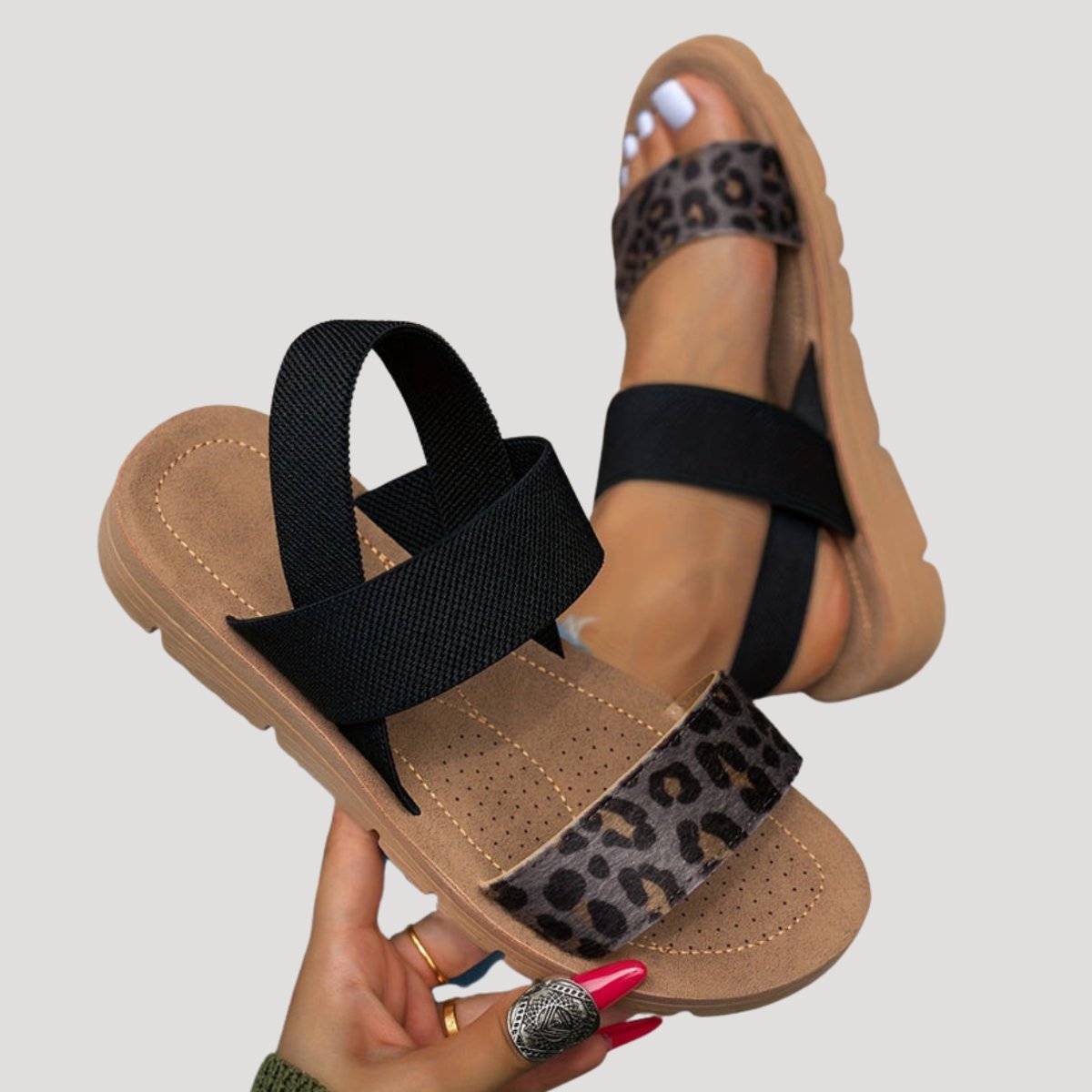Women's Leopard Print Elastic Strap Flat Comfort Sandals - Black