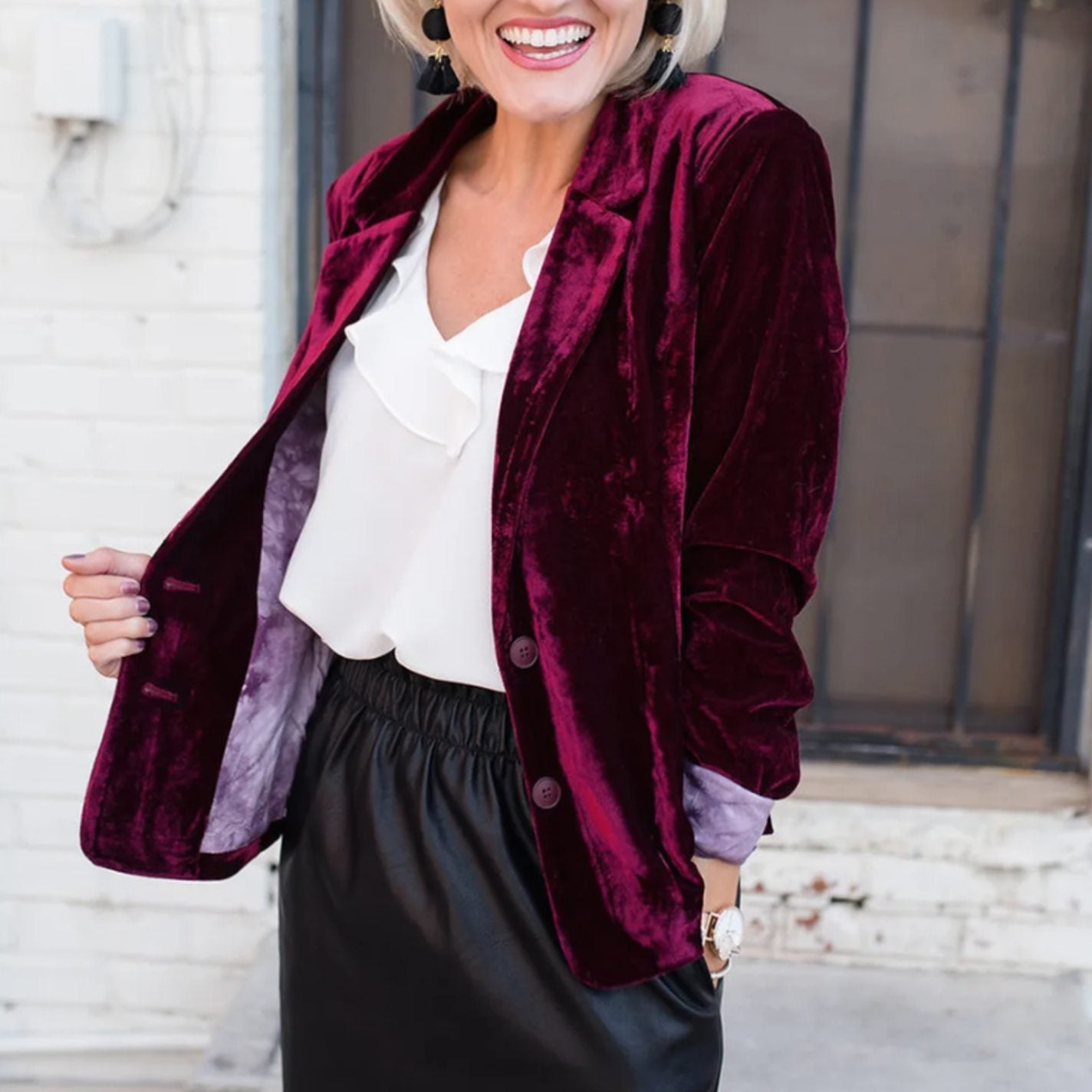 Women's Long-Sleeve Velvet Tailored Blazer - Burgundy