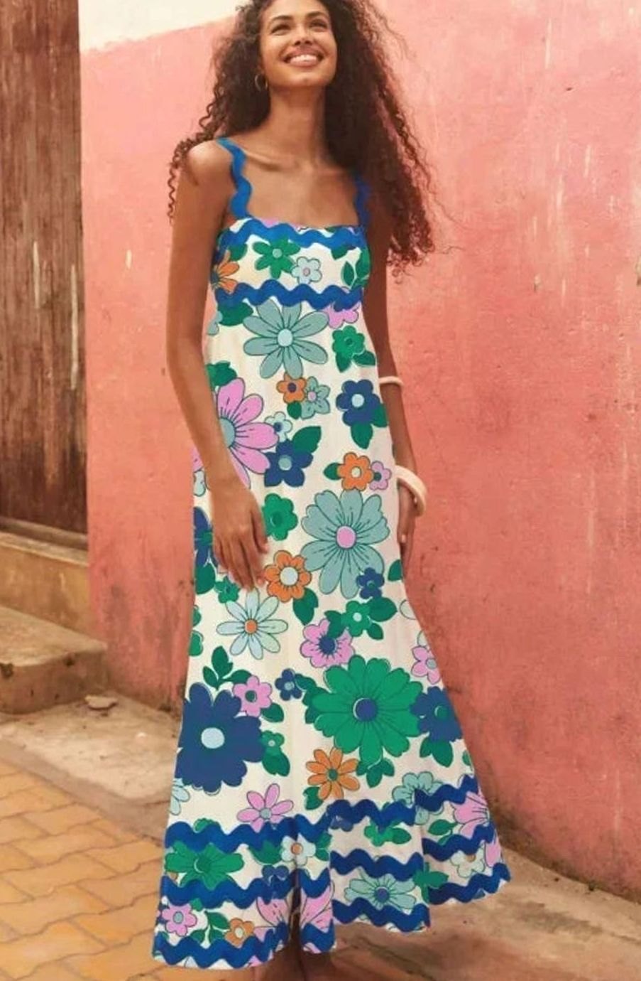 Women's Long Sleeveless Maxi Dress Wavy Trim Detail - Light Green