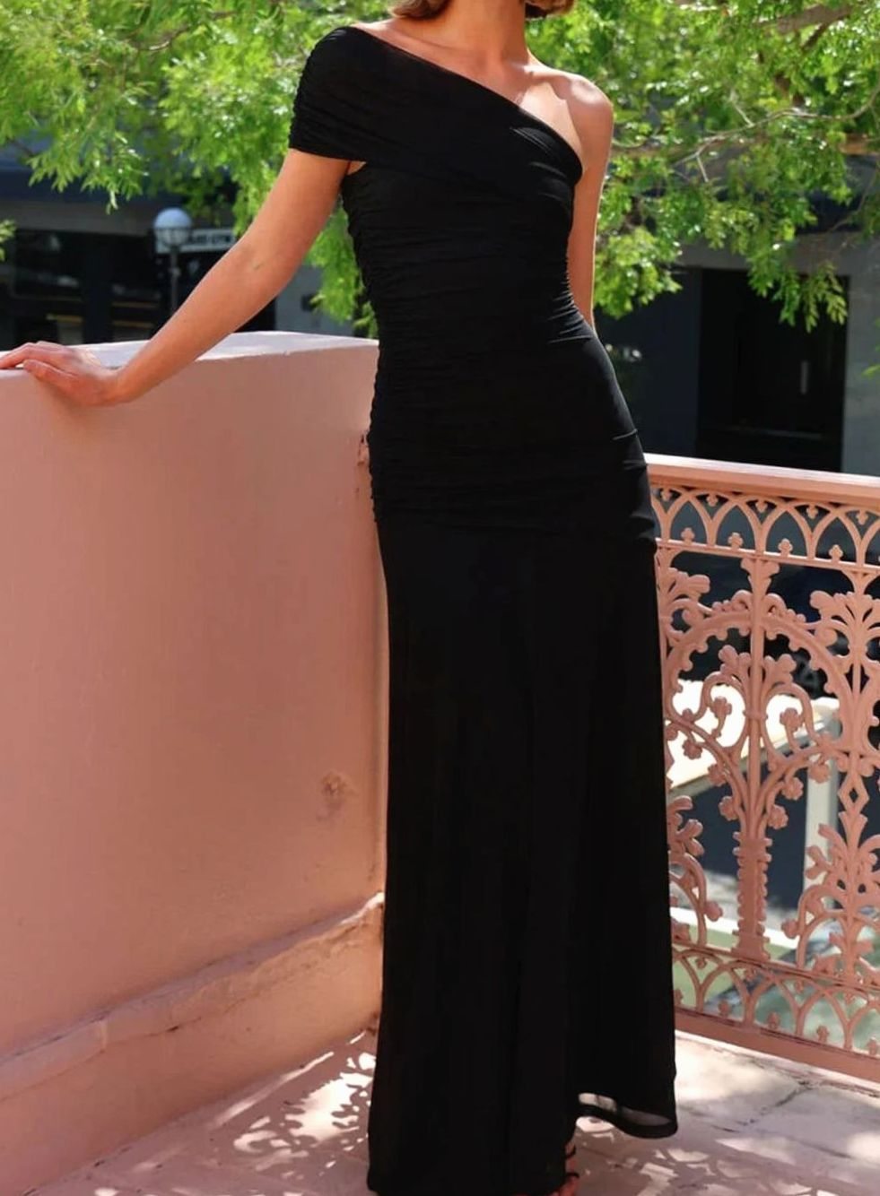 Women's One-Shoulder Ruched Maxi Wedding Guest Dress - Black