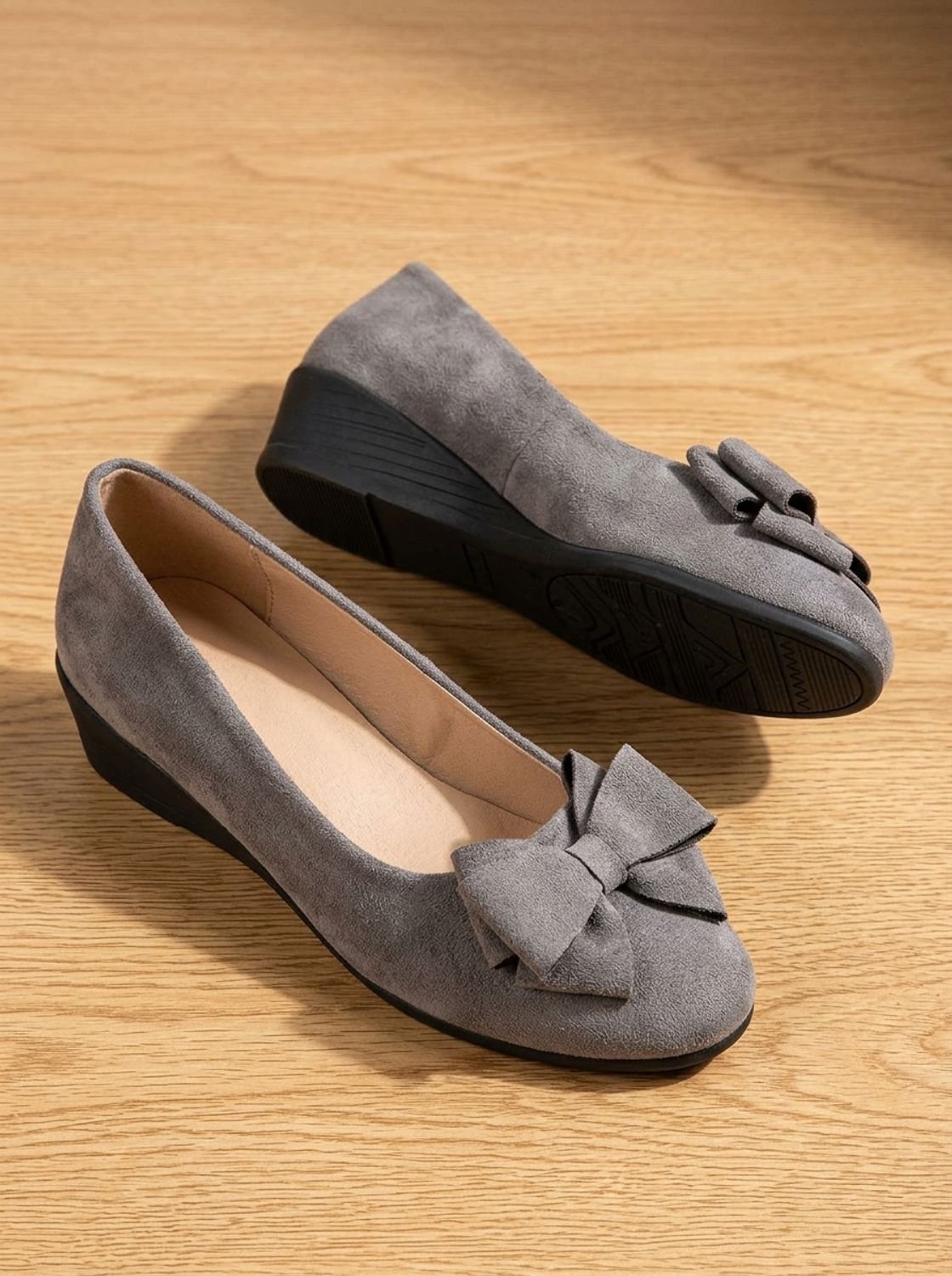 Women's Orthopedic Bow-Detail Suede Ballet Flats - Brown