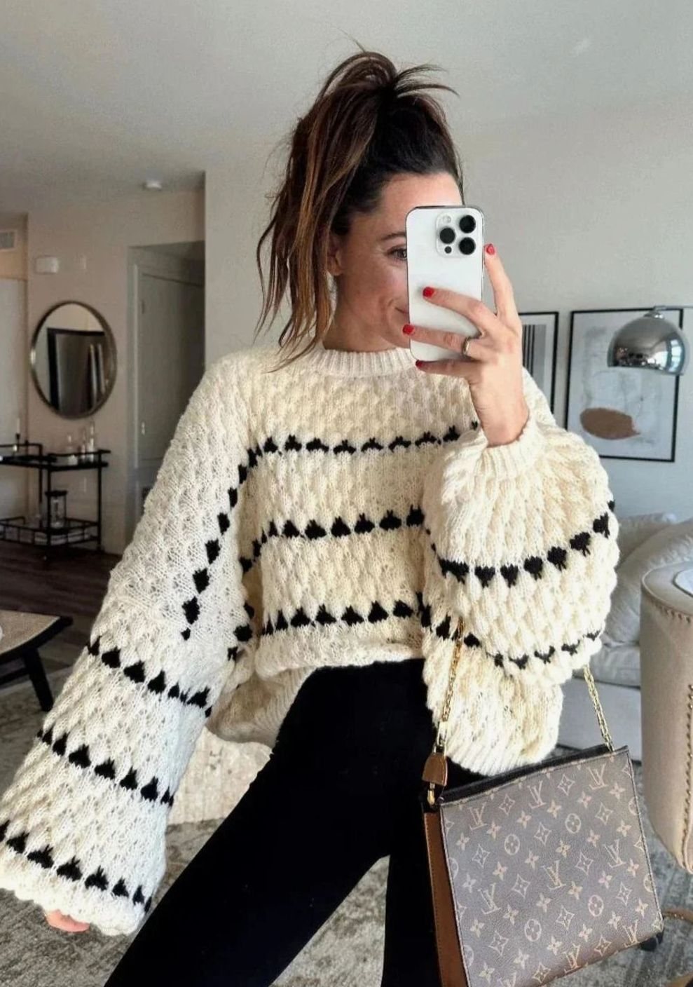 Women's Textured Knit Crewneck Sweater Geometric Stripe Pattern - White