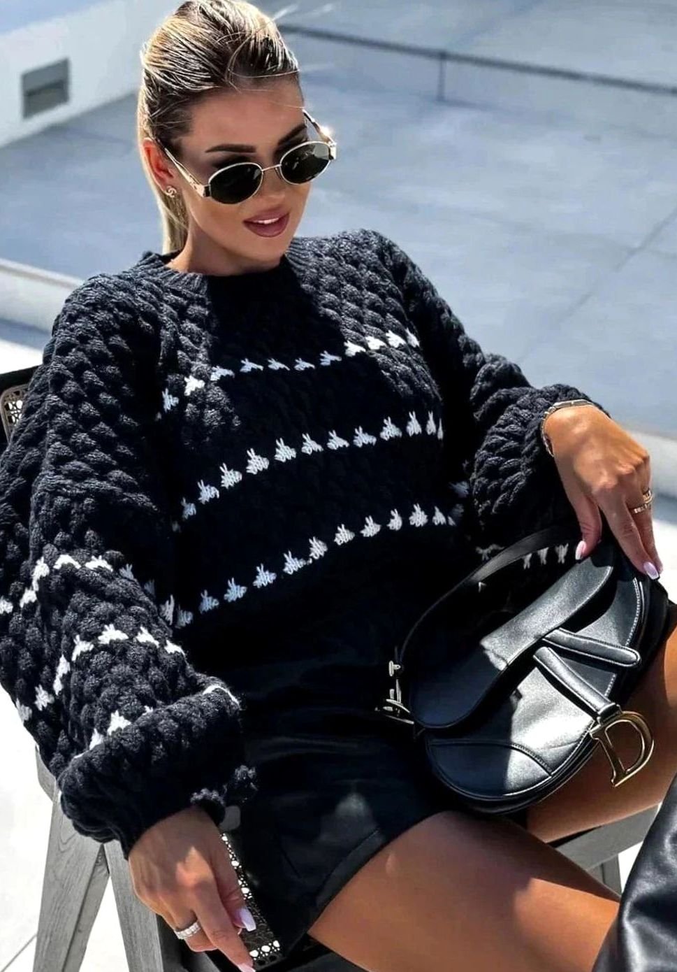 Women's Textured Knit Crewneck Sweater Geometric Stripe Pattern