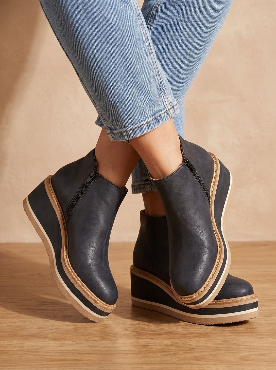 Women's Waterproof Side-Zip Wedge Platform Ankle Boots - Black