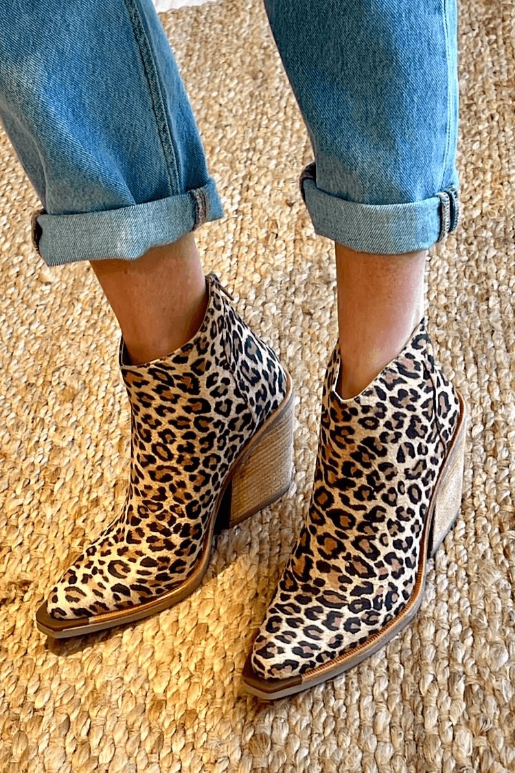 Cowboy Boots Pointed Toe Leopard Print Western Ankle Boots