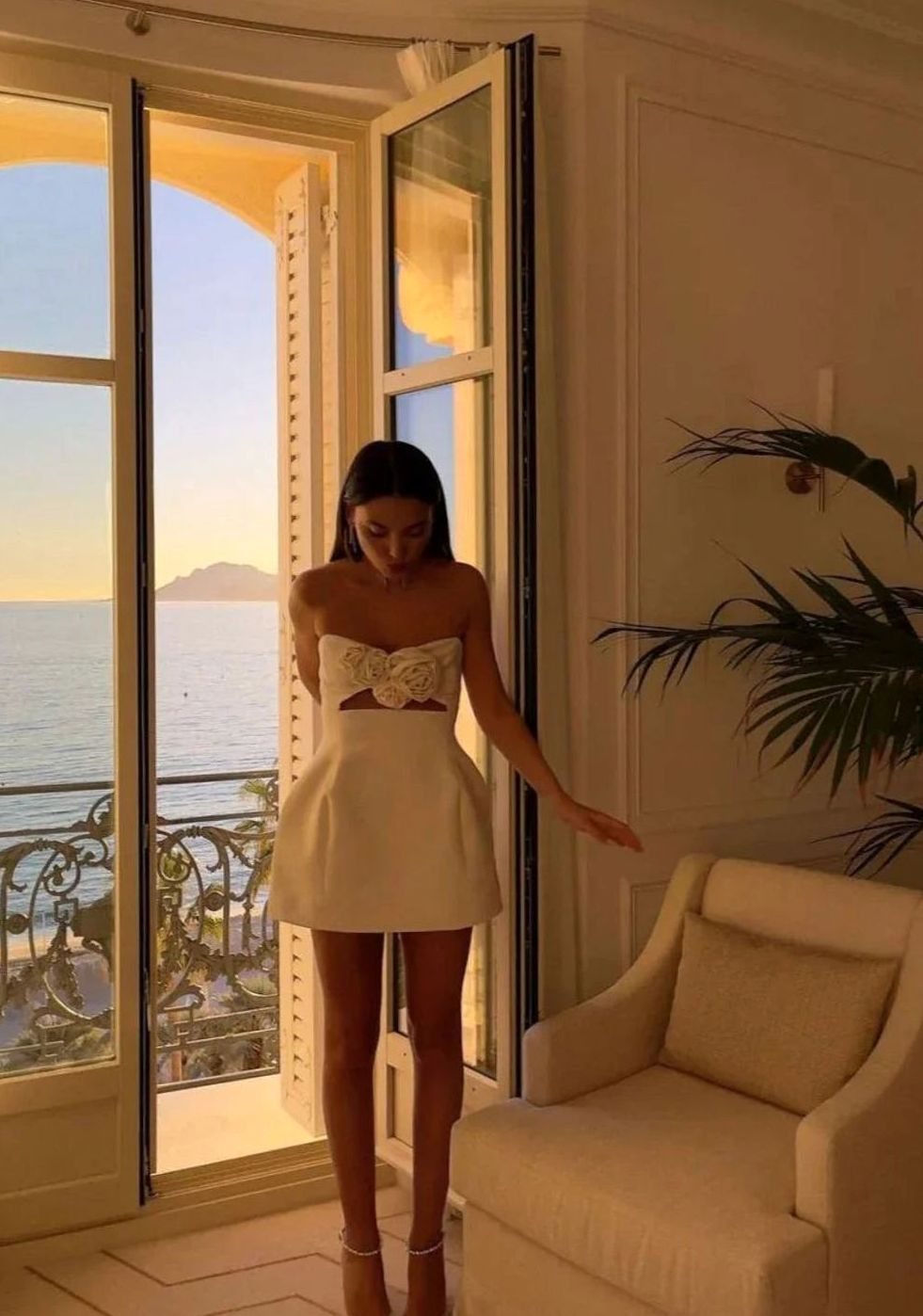 Women's 3D Rose Strapless Formal Mini Dress - White