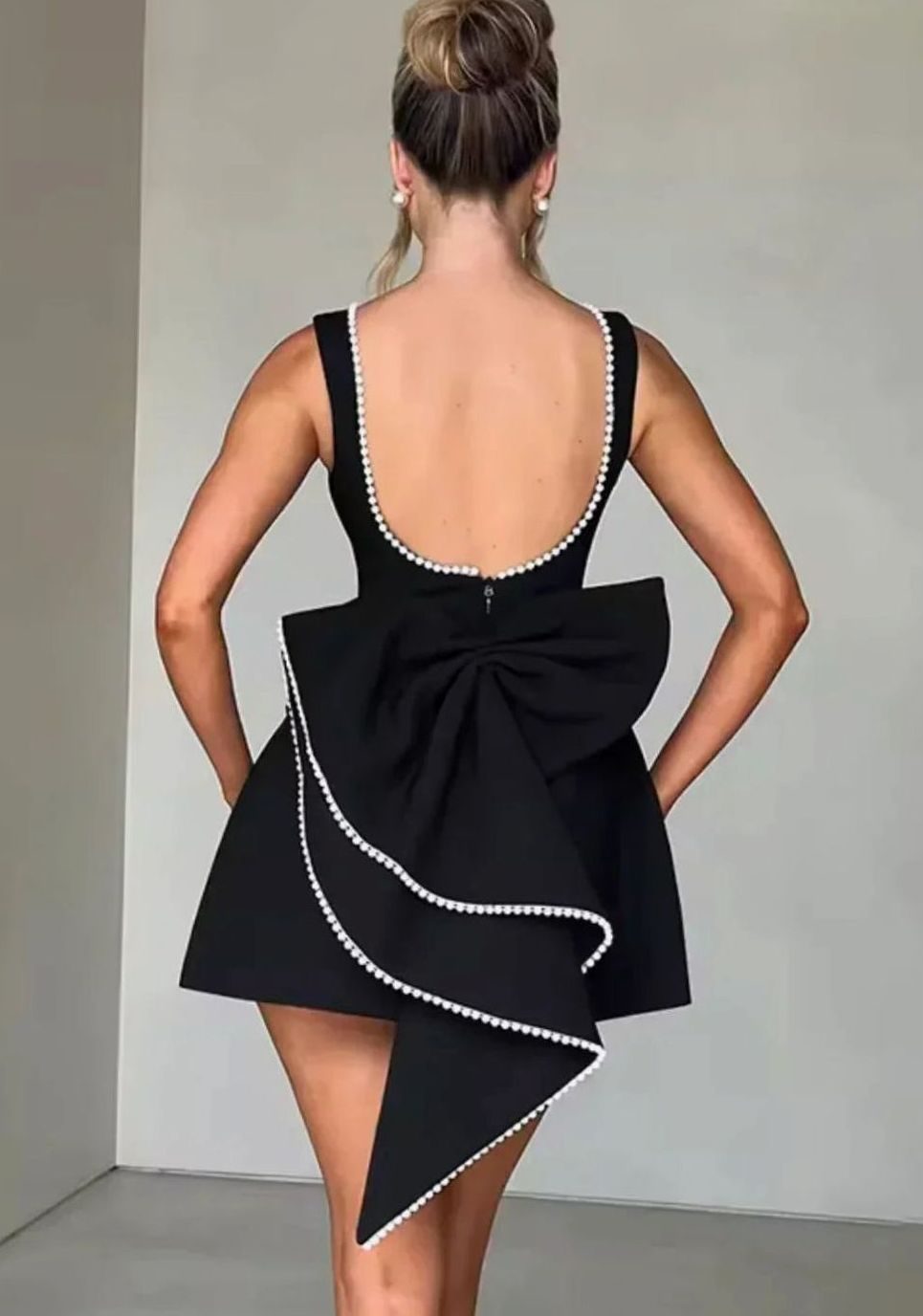 Women's Backless Mini Dress Pearl-Trim Open Back Bow Evening Dress - Black