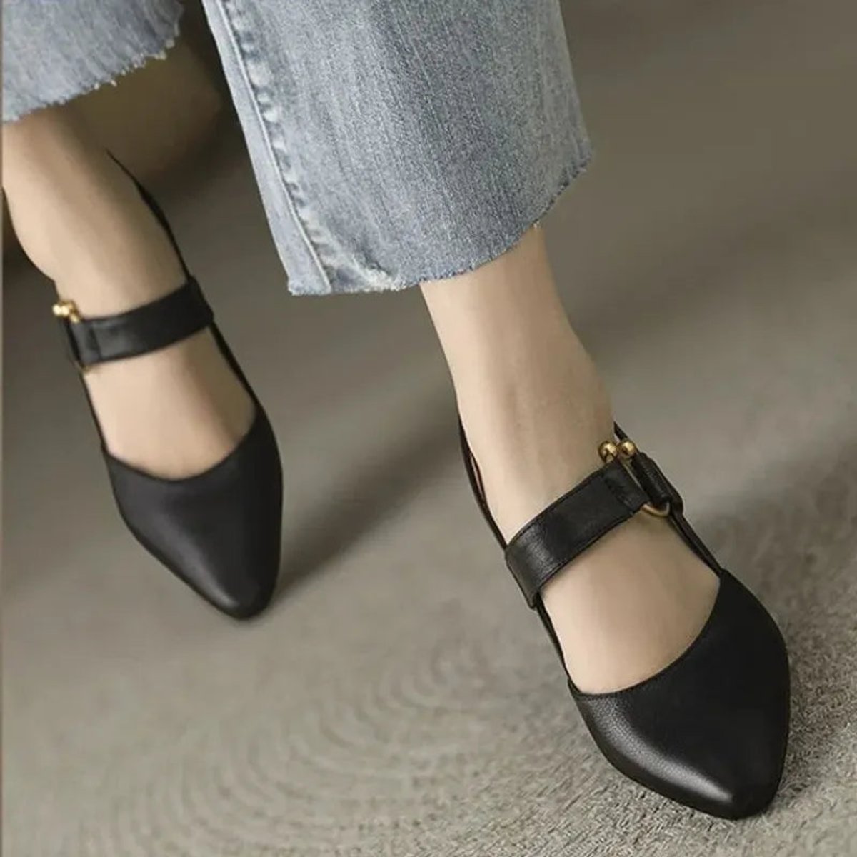 Women's Block Heel Pointed Toe Slingback Comfort Heels