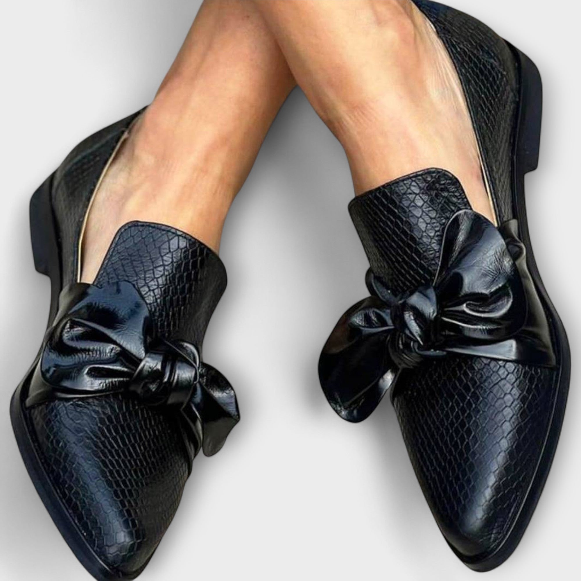 Women's Bow Loafers Slip-On Snake Print Elegant Flats - Black