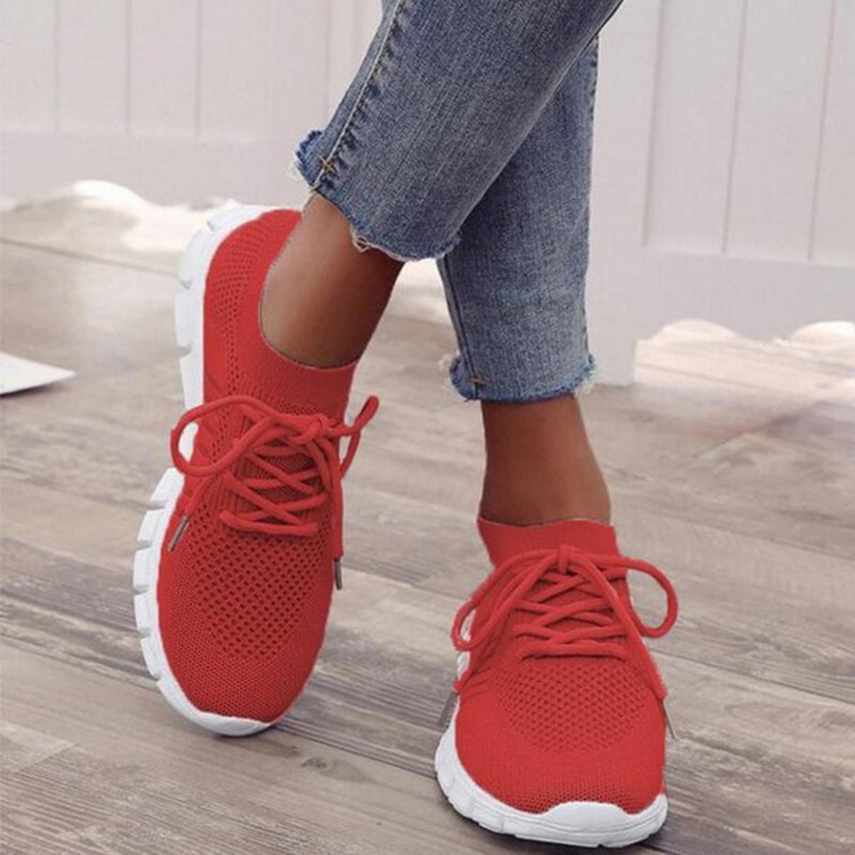 Women's Breathable Knit Lace-Up Comfort Sneakers - Red