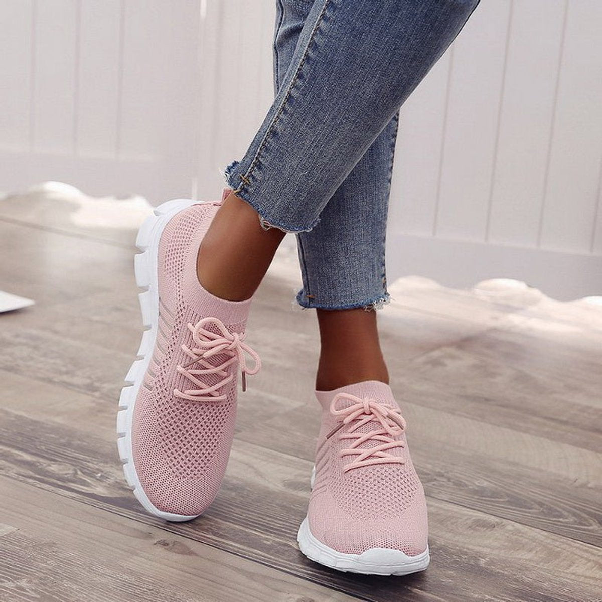 Women's Breathable Knit Lace-Up Comfort Sneakers