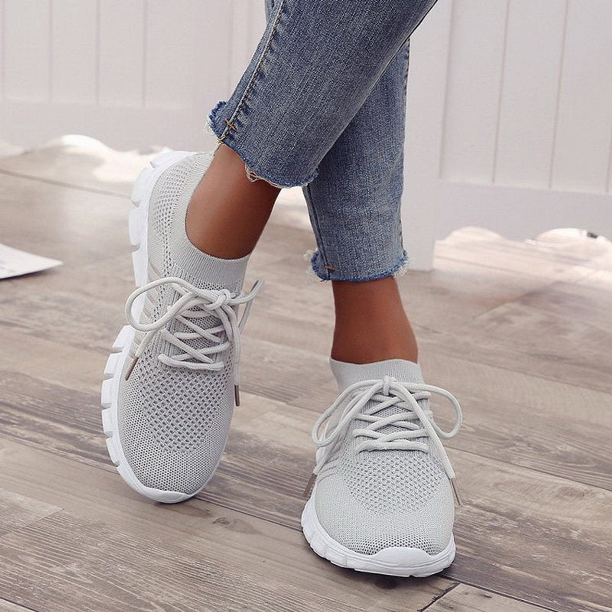 Women's Breathable Knit Lace-Up Comfort Sneakers