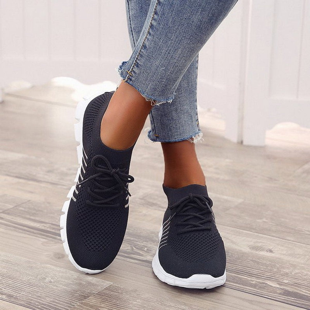 Women's Breathable Knit Lace-Up Comfort Sneakers - Black