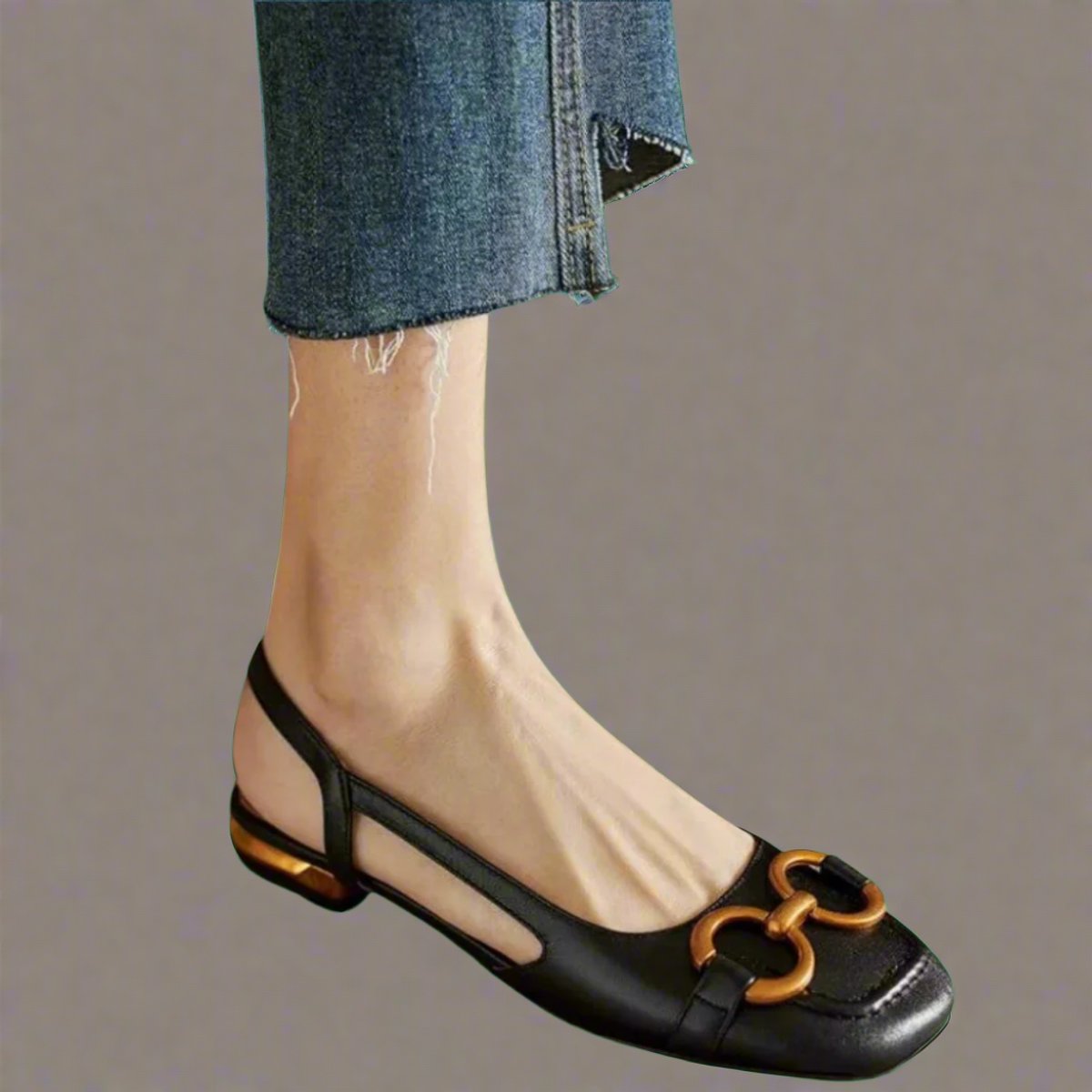 Women's Comfort Sandals Slingback Block Heel Gold-Buckle Flats - Black