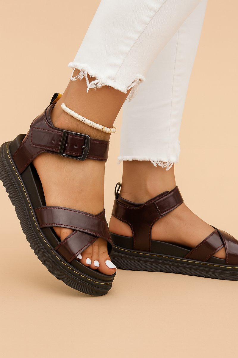 Women's Comfort Sandals Strappy Platform Buckle Open-Toe - Burgundy