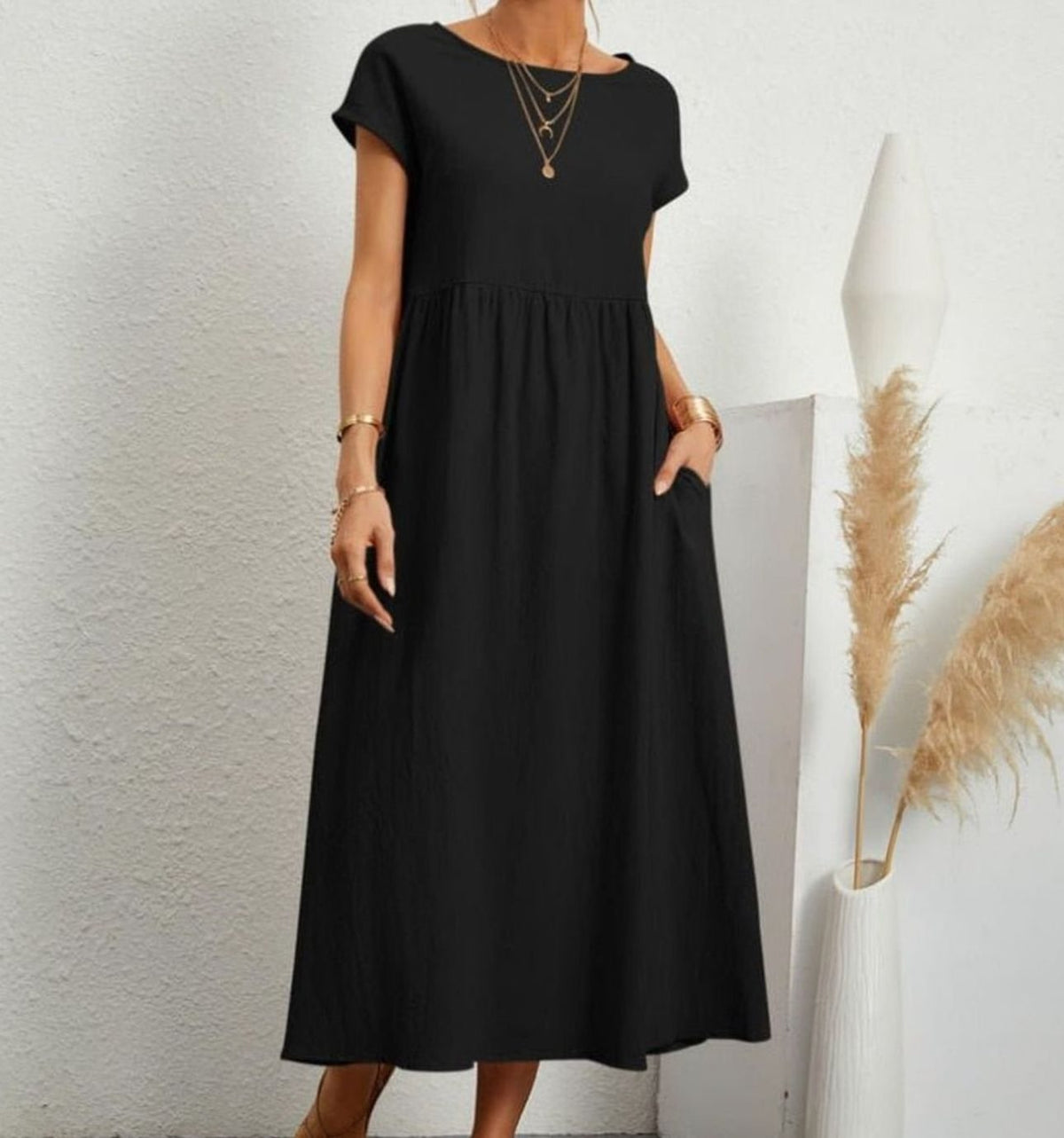 Women's Cotton Short-Sleeve Gathered Midi Dress with Pockets - Black