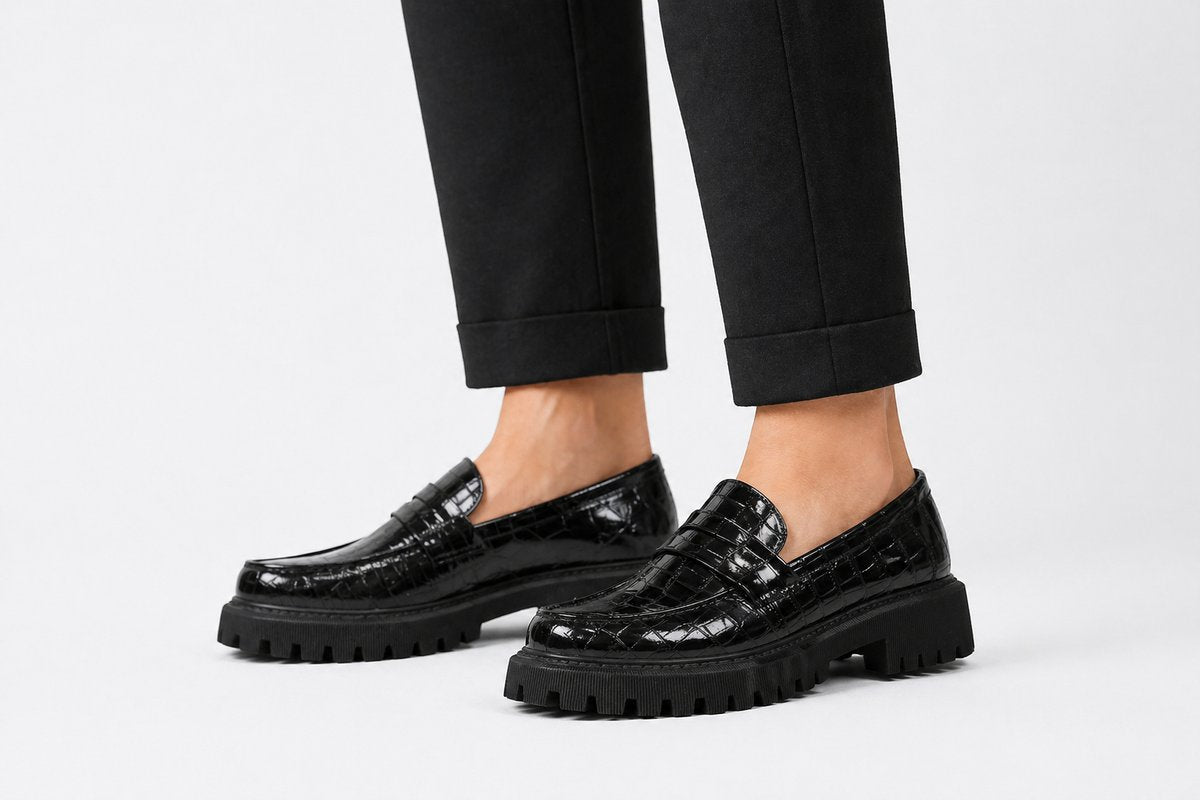Women's Croc-Embossed Chunky Platform Slip-On Comfort Loafers - Black