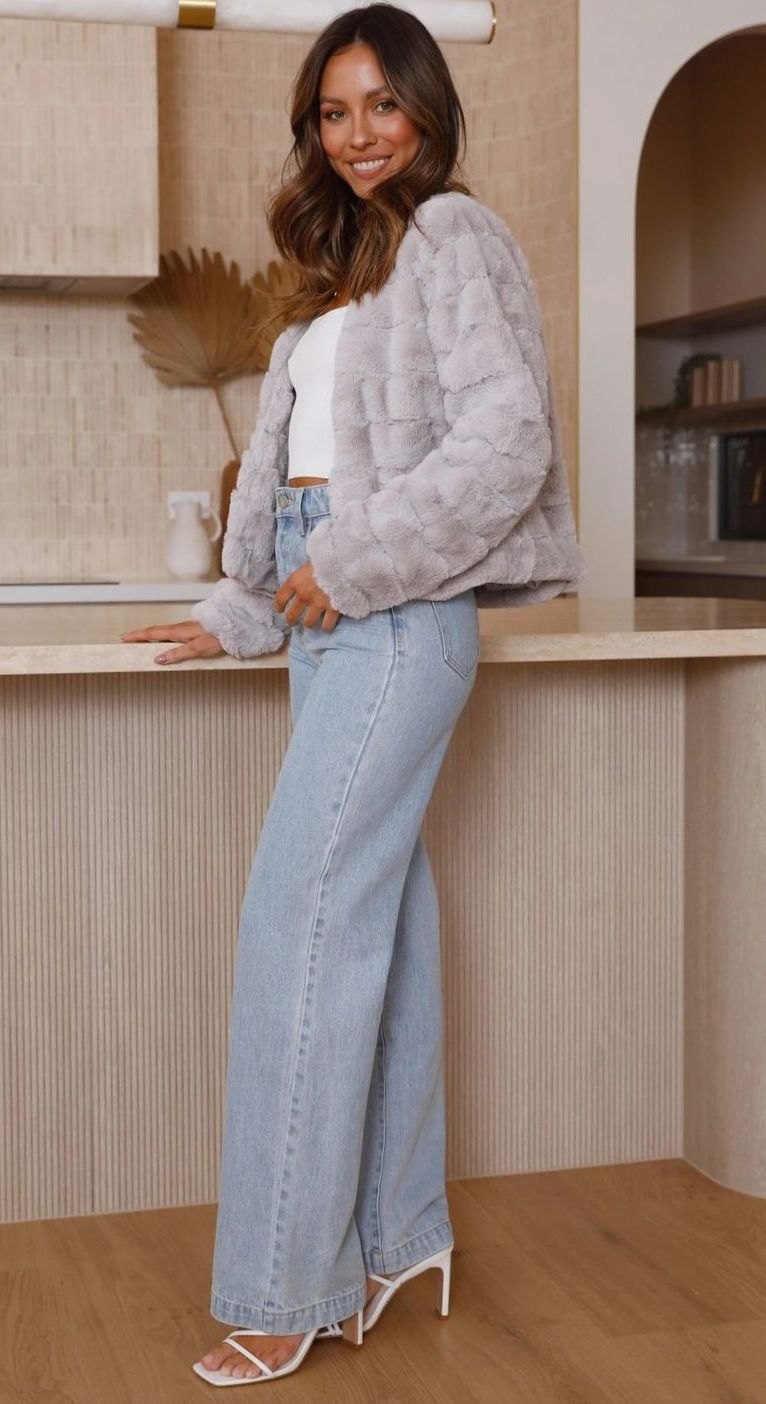 Women's Cropped Open-Collar Faux Fur Jacket