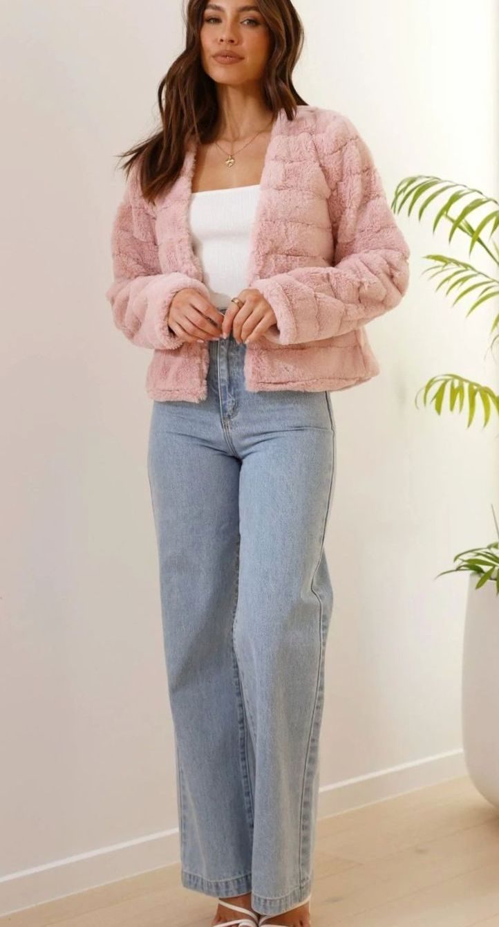 Women's Cropped Open-Collar Faux Fur Jacket
