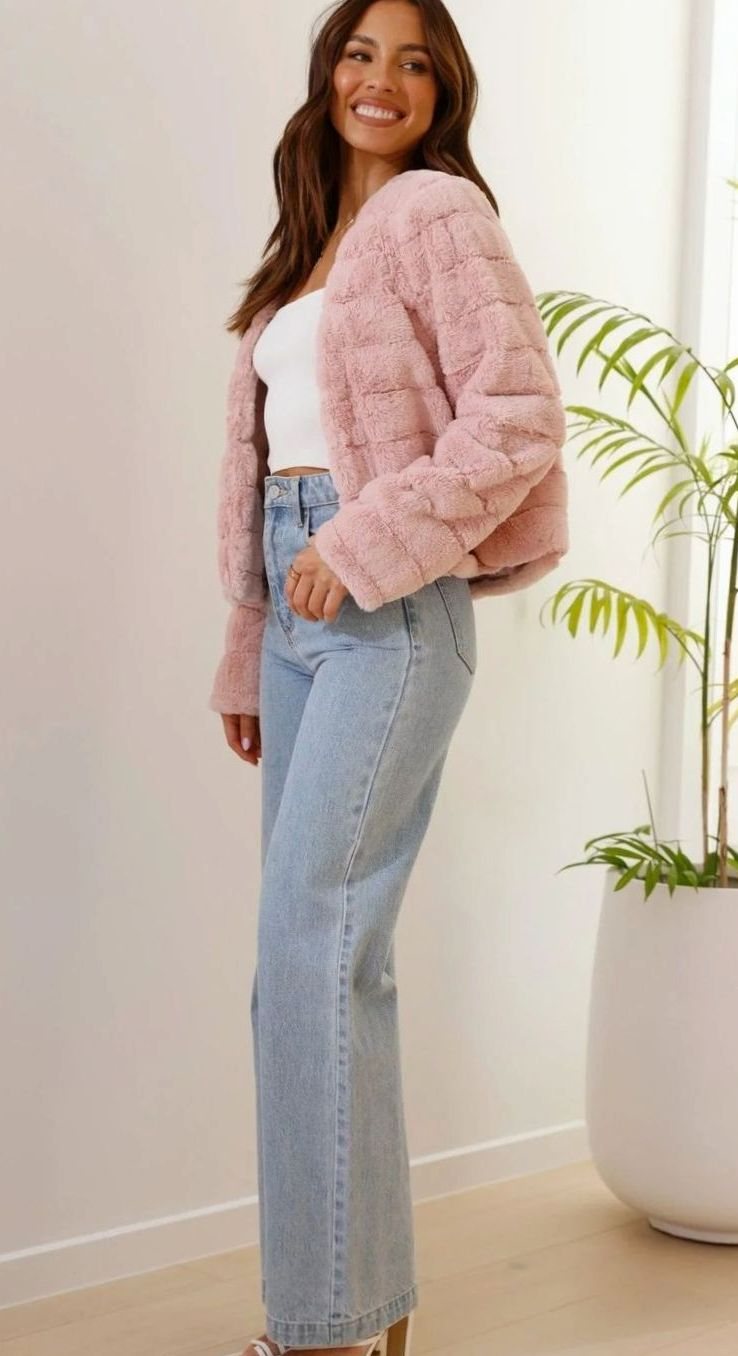Women's Cropped Open-Collar Faux Fur Jacket