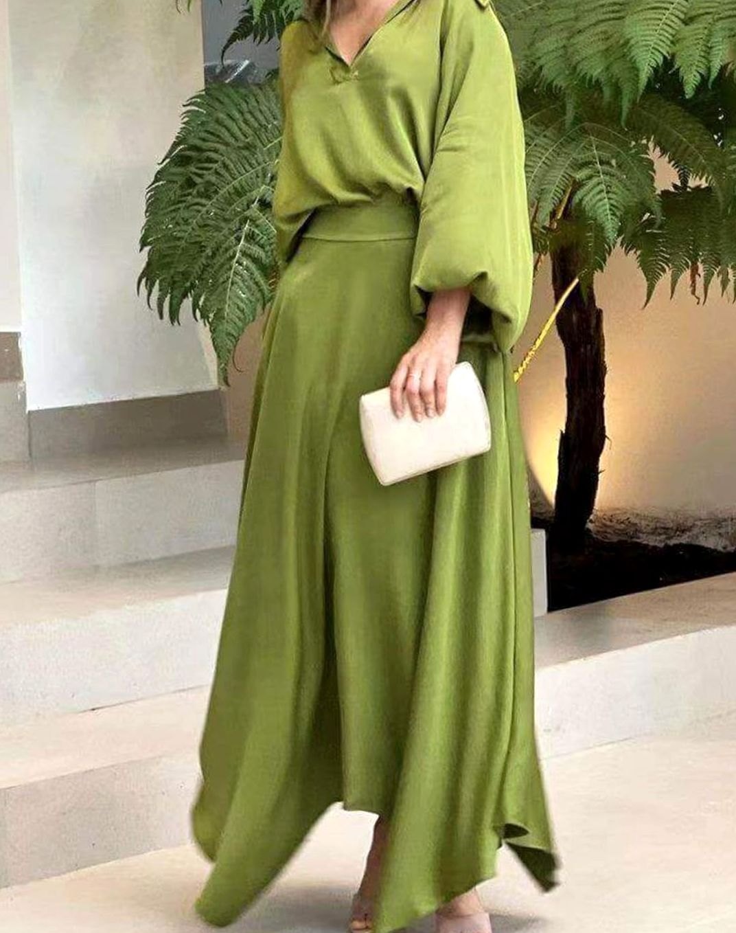Women's Elegant V-Neck Batwing-Sleeve Flowy Maxi Dress - Green