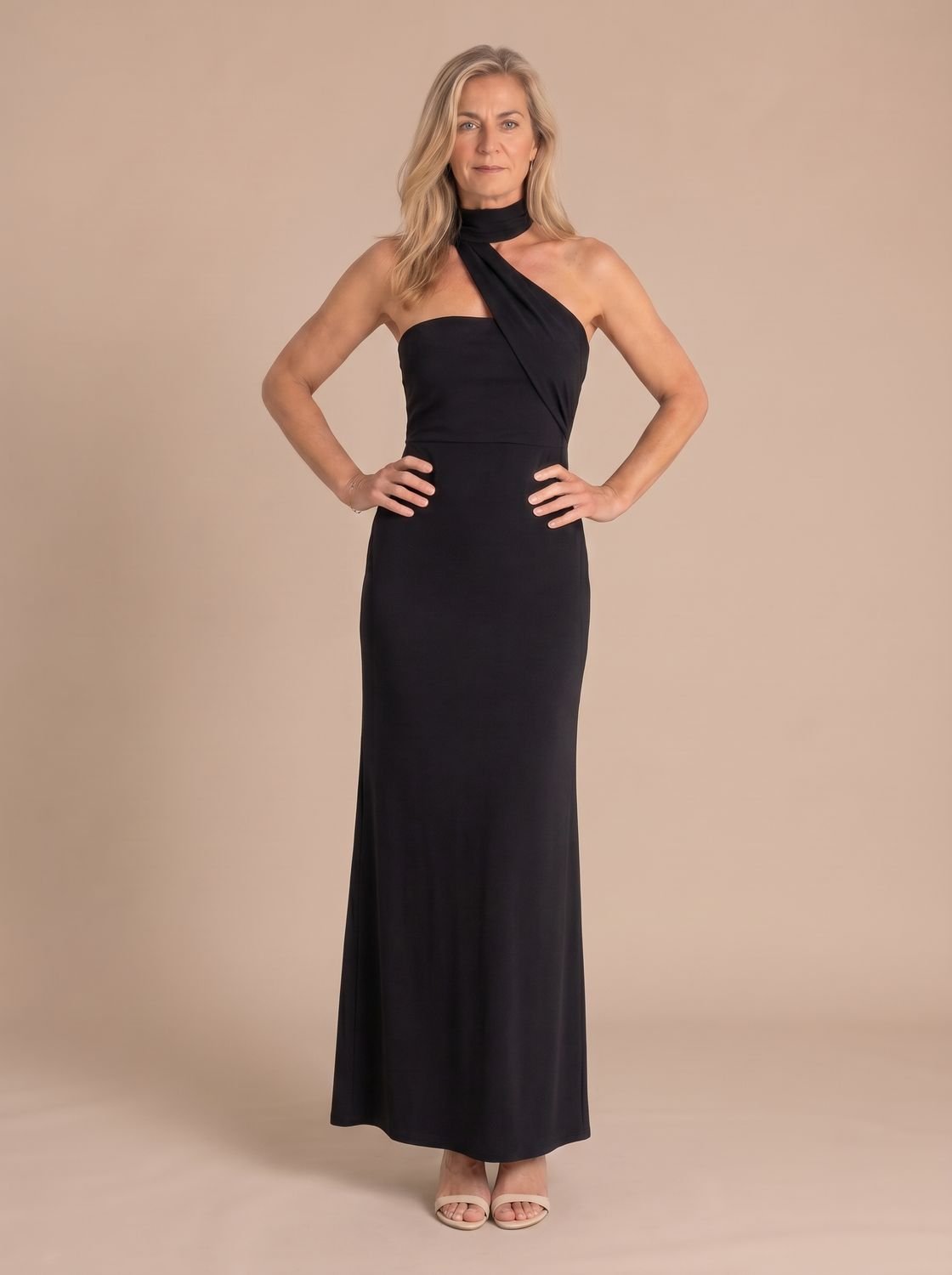 Women's Fitted Halter-Neck Sleeveless Maxi Evening Dress - Black