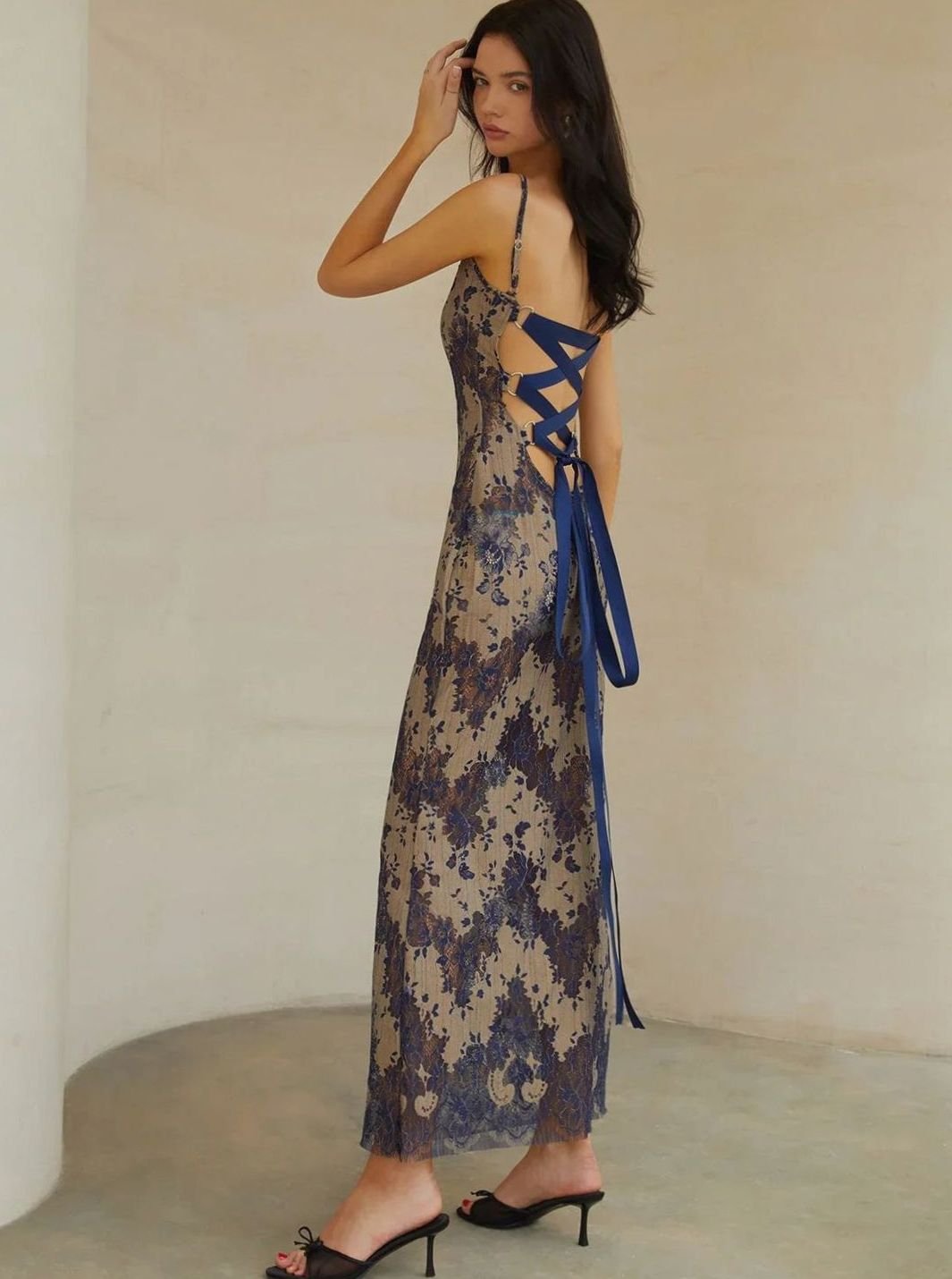 Women's Floral Lace Backless Thin-Strap Maxi Dress - Blue