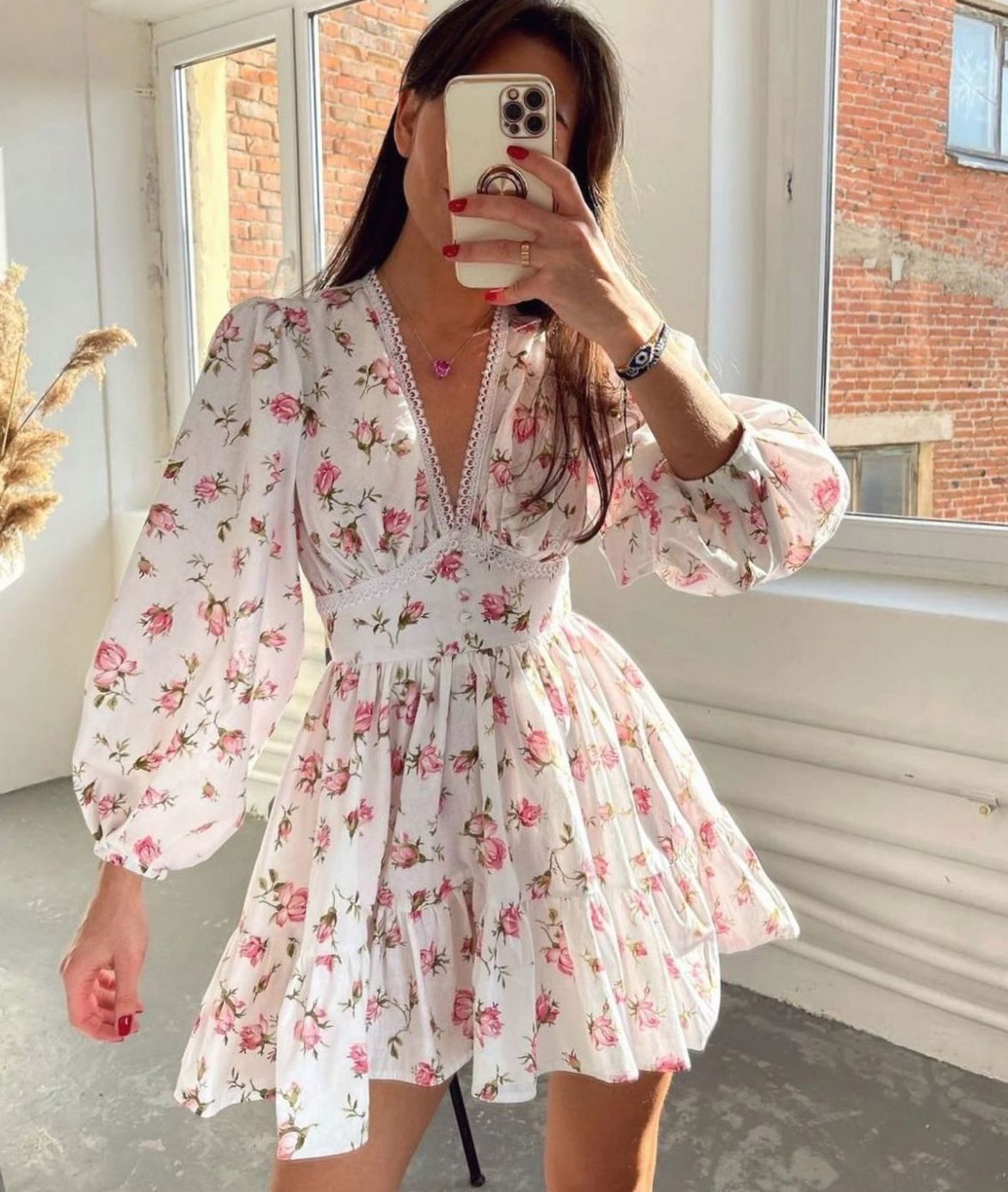 Women's Floral V-Neck Lantern-Sleeve A-Line Mini Dress - Pink