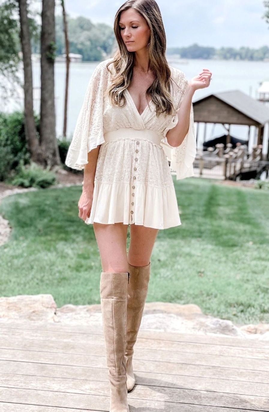 Women's Lace Bell-Sleeve V-Neck Mini Dress