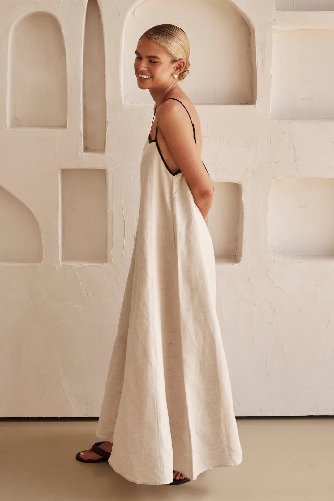 Women's Linen Contrast-Trim Adjustable-Strap Maxi Dress