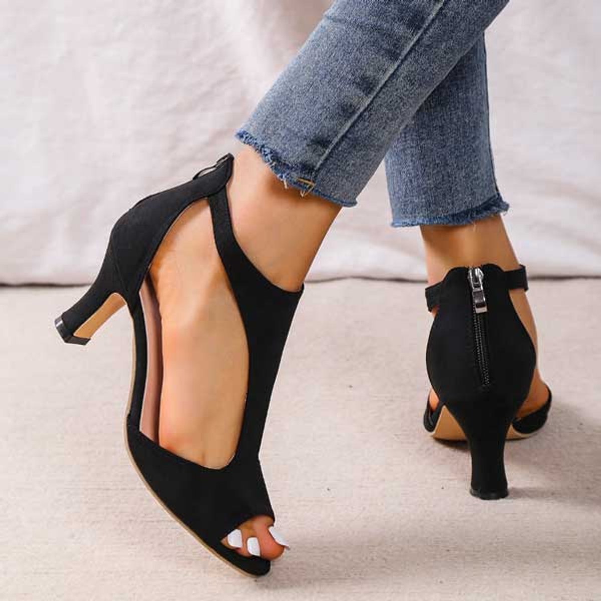 Women's Open-Toe Mid-Heel Ankle Strap Comfort Sandals