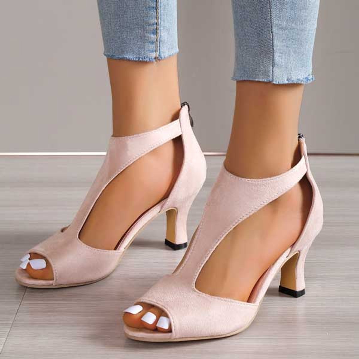 Women's Open-Toe Mid-Heel Ankle Strap Comfort Sandals
