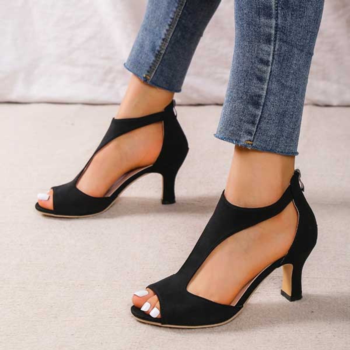 Women's Open-Toe Mid-Heel Ankle Strap Comfort Sandals