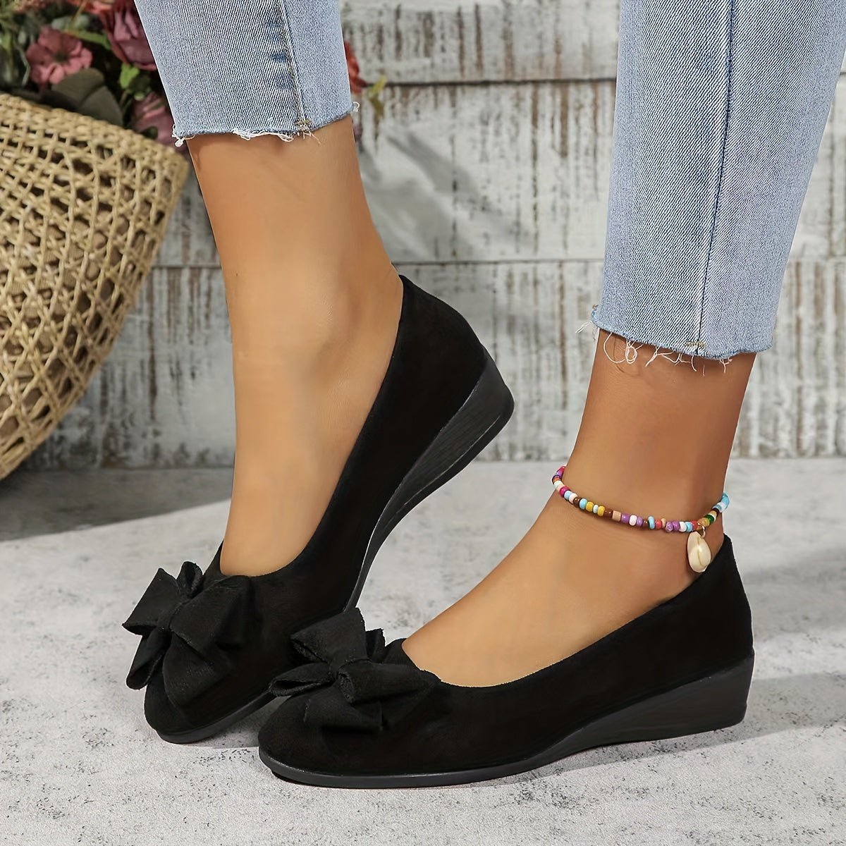 Women's Orthopedic Bow-Detail Slip-On Flat Shoes - Black