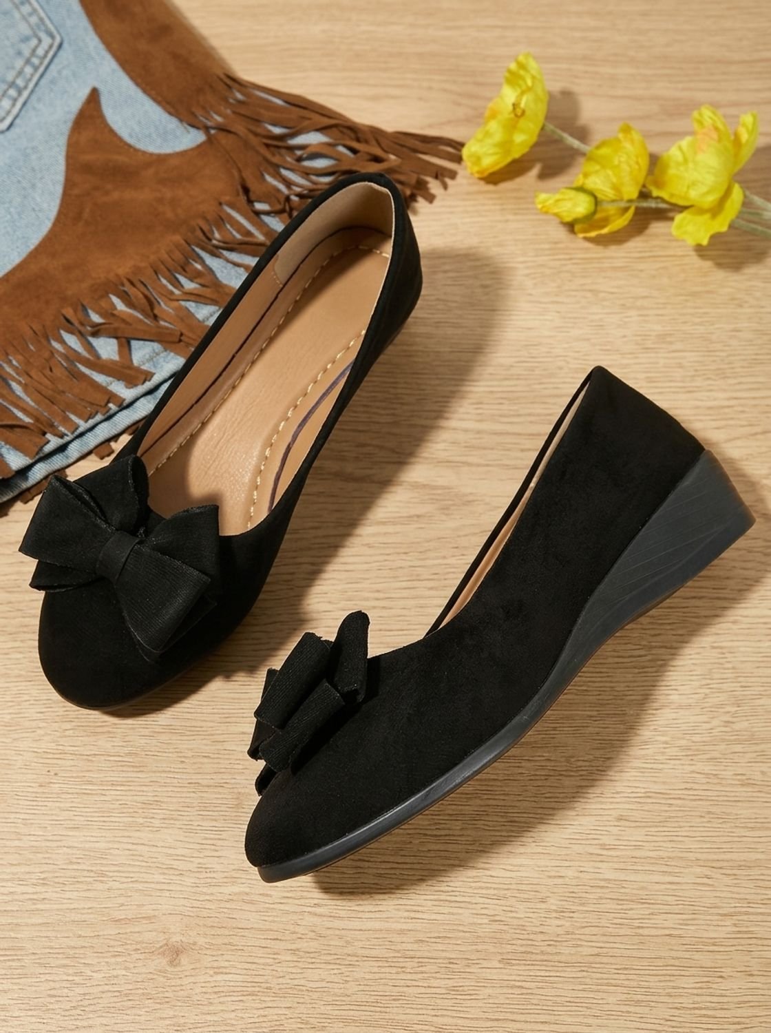Women's Orthopedic Bow-Detail Suede Ballet Flats