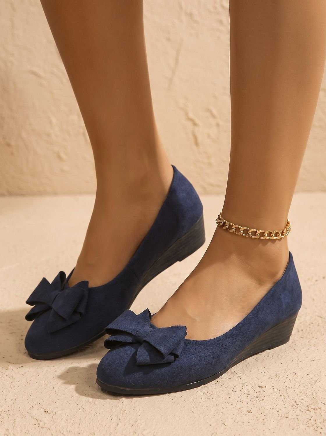 Women's Orthopedic Bow-Detail Suede Ballet Flats