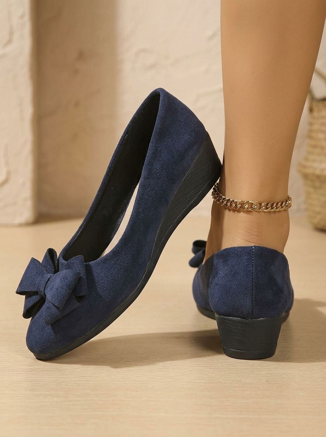 Women's Orthopedic Bow-Detail Suede Ballet Flats