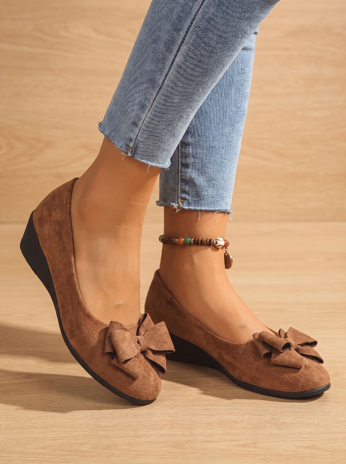 Women's Orthopedic Bow-Detail Suede Ballet Flats
