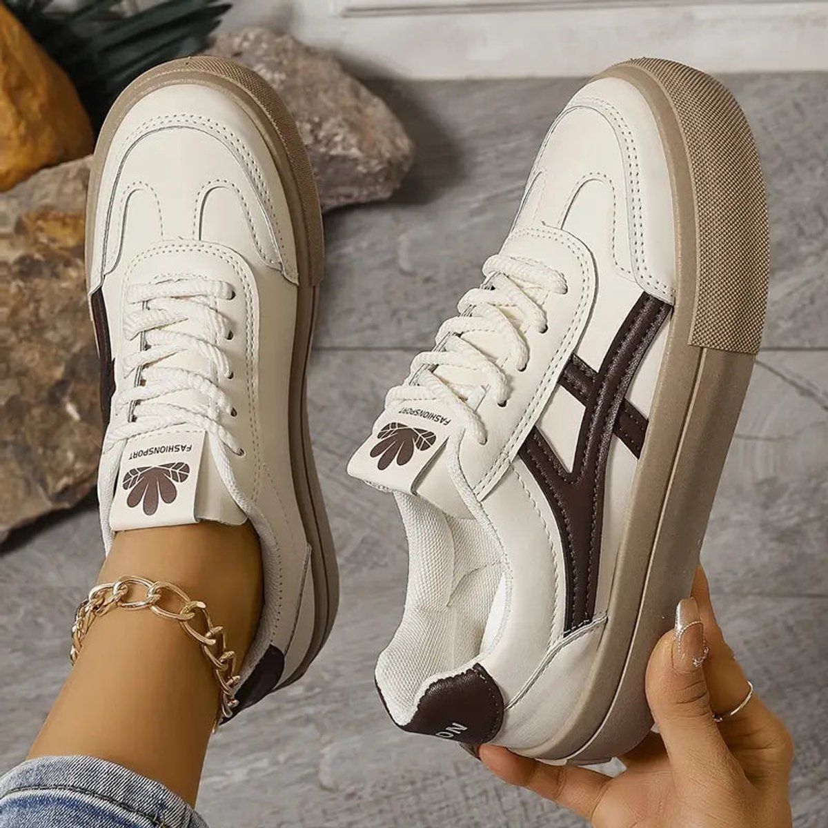 Women's Orthopedic Lace-Up Comfort Sneakers Cushioned Sole - Brown