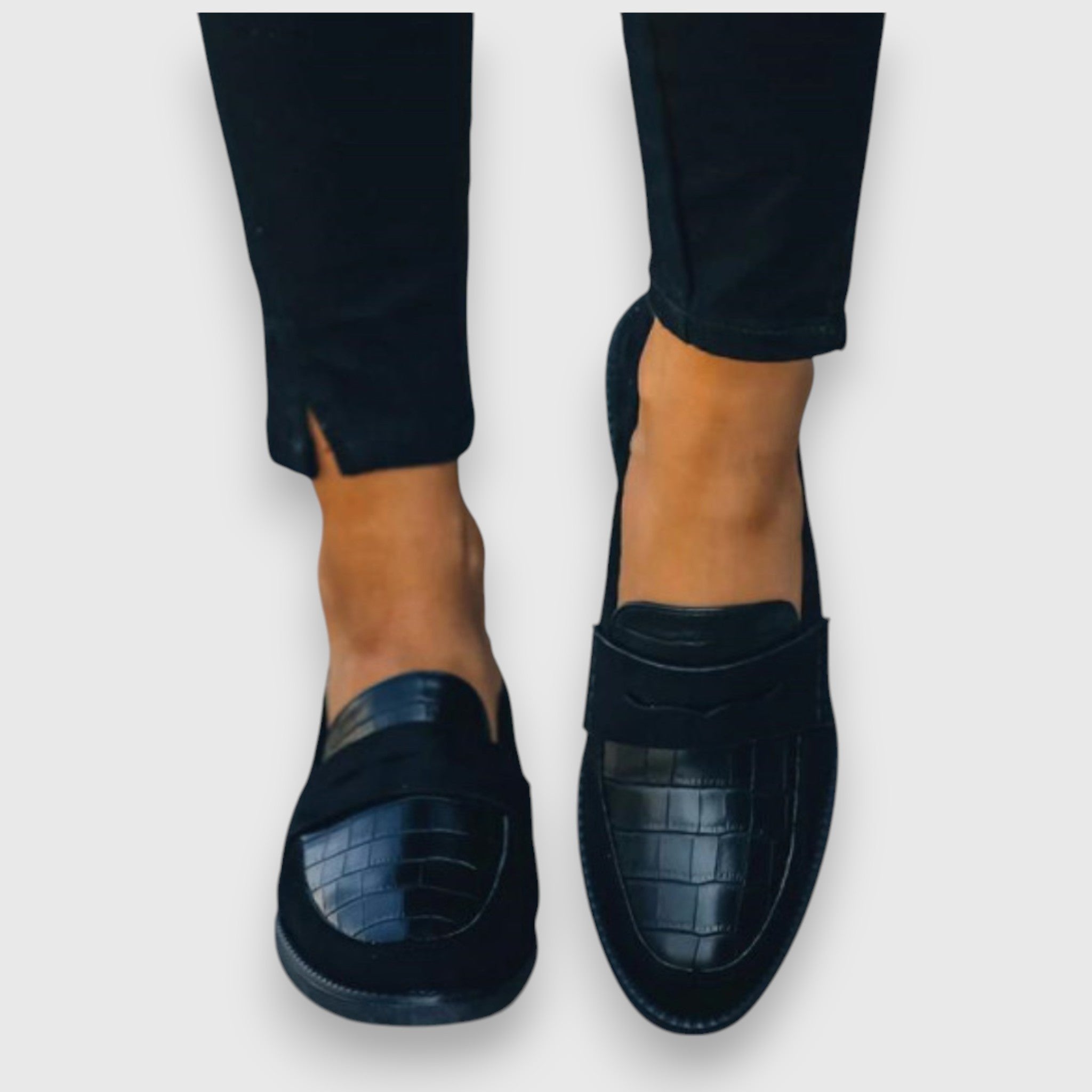 Women's Orthopedic Loafers Slip-On Comfort Croc Pattern - Black