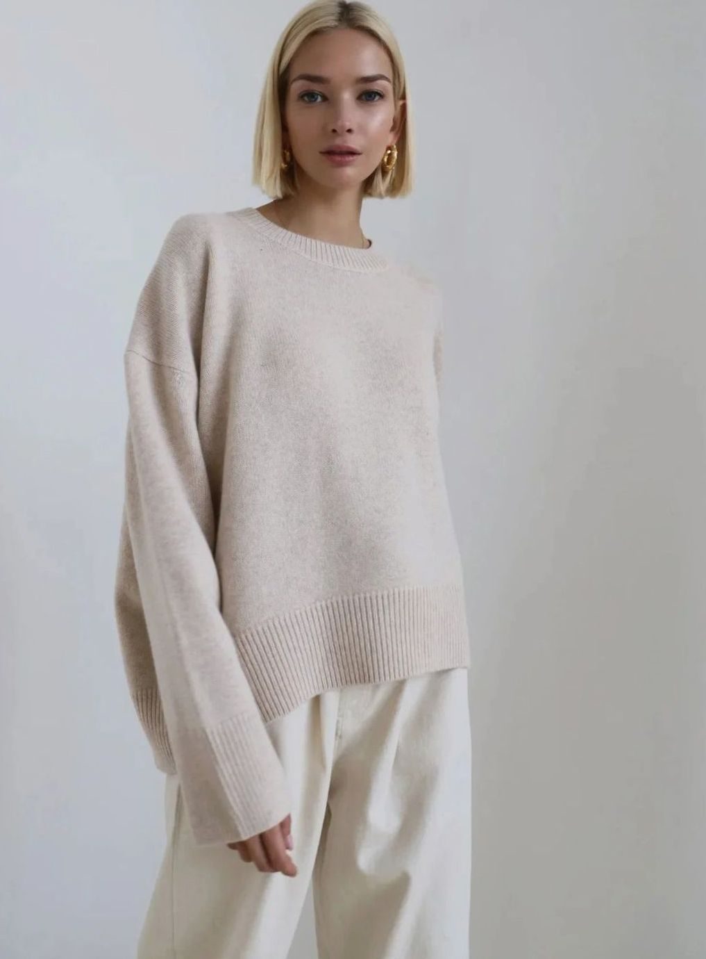 Women's Oversized Crew-Neck Long-Sleeve Light Knit Sweater - Apricot