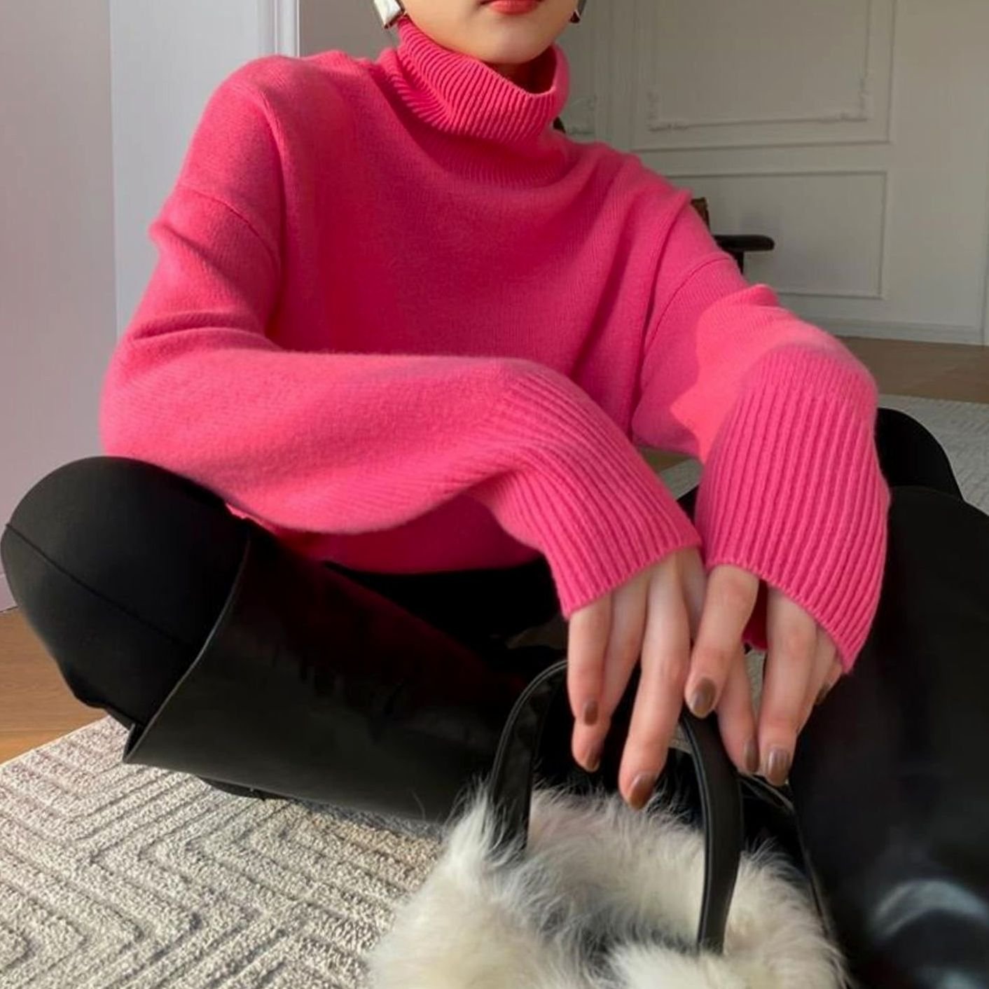 Women's Oversized Knit Turtleneck Pullover Sweater - Pink